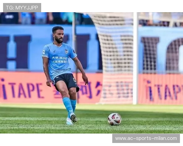 大连英博前场施压逐渐进入高点 大连英博前场施压逐渐进入高点