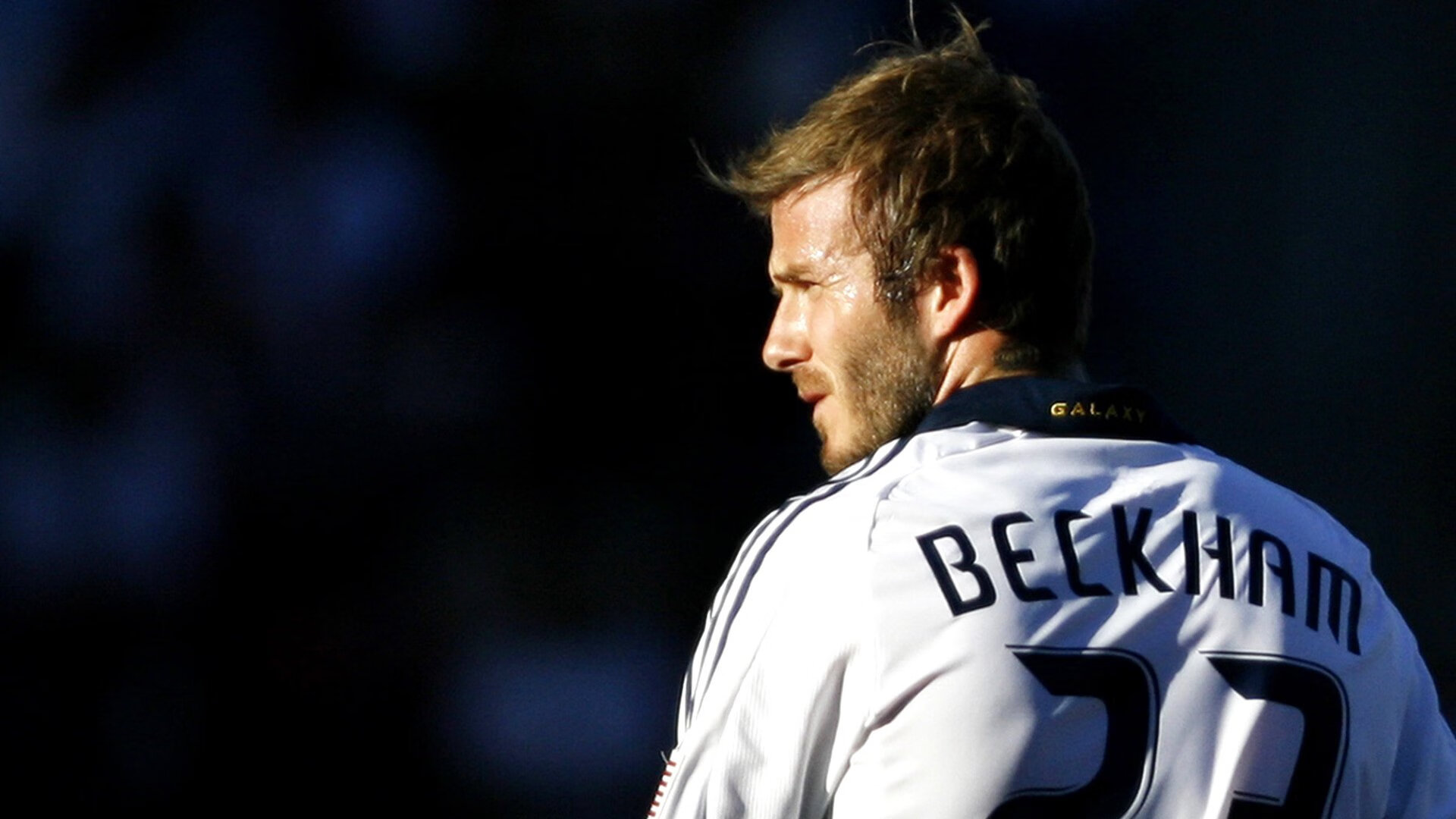 奥预赛中国足球战败 球迷分析比赛失误,中国足球比赛怎么样了