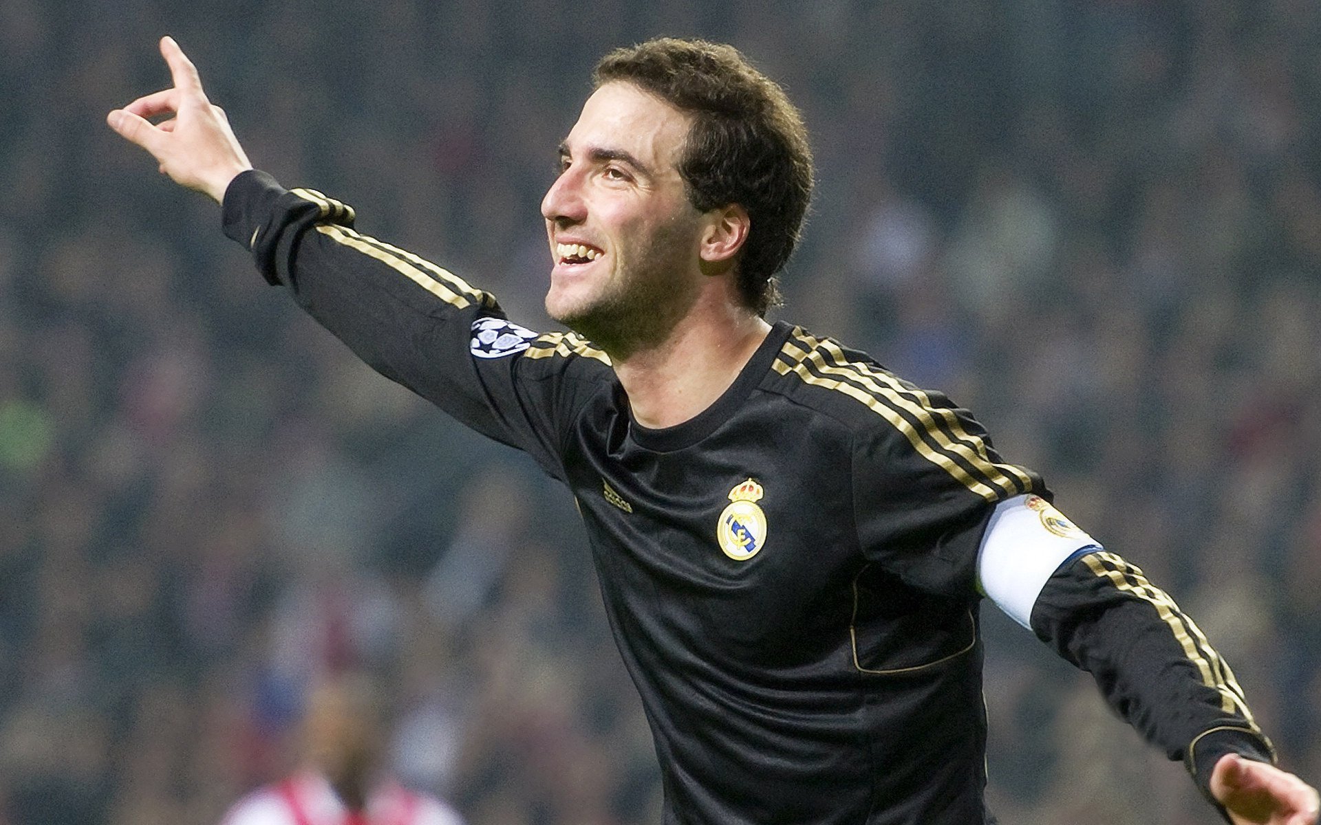 德甲战役火爆：攻守不断变幻，高潮迭起，德甲联赛战报